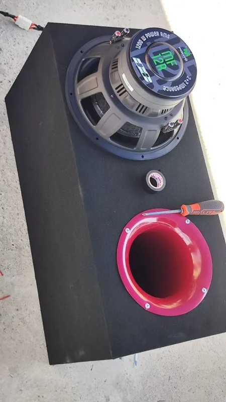 macheta bass 2400 watts 2