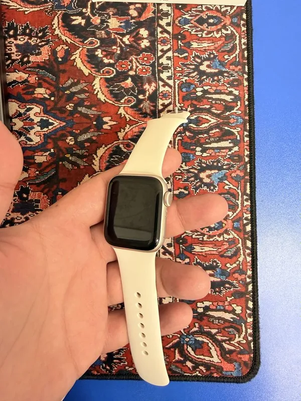 Apple watch se3 40 starlight — фото 1