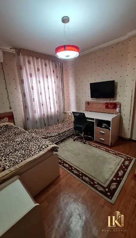 Продаётся 4-комнатная квартира в Мирабадском районе, ул. Чехова — фото 1