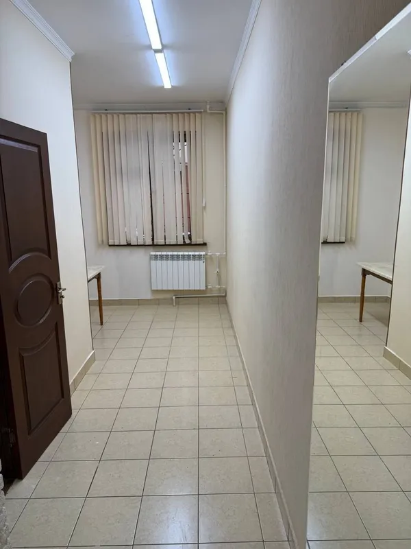 Продаётся 3(4)1/5 Буюк ипак йули (метро Горького) нежилое — фото 1 Продаётся 3(4)1/5 Буюк ипак йули (метро Горького) нежилое — фото 1