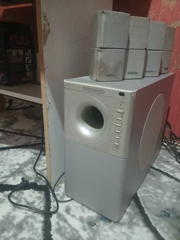 microlab x8 5.1 sotiladi srochno!