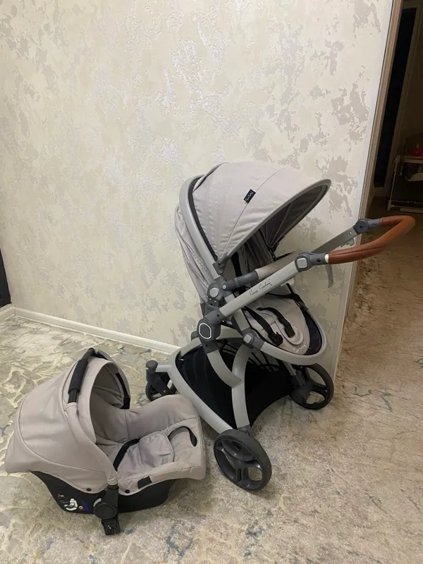 Продаётся коляска 2в1 с автокреслом