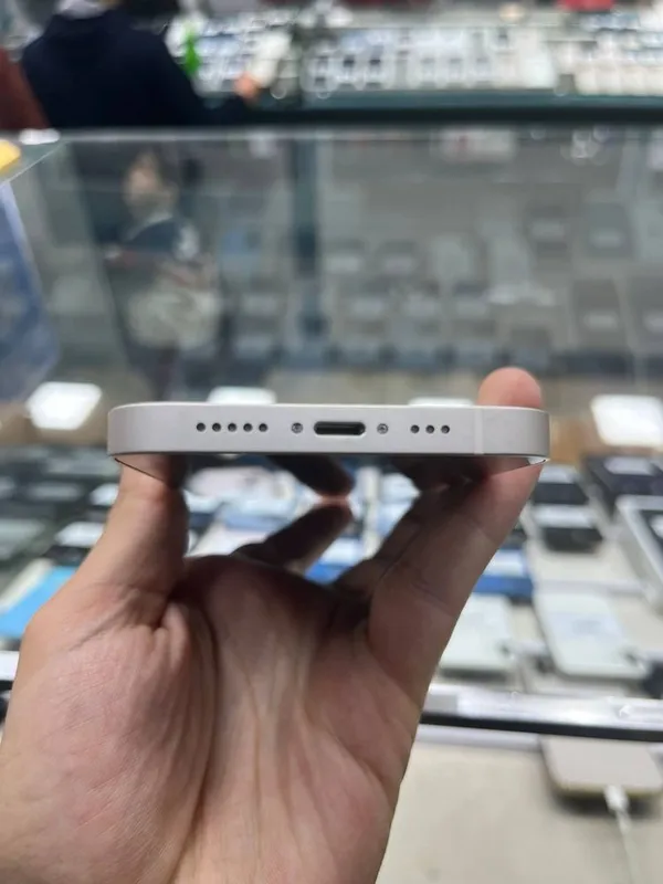 Ipone 13 oq karopka dakement