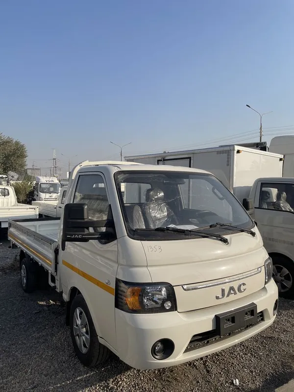 Вместо Kia Bongo — JAC X200 со скидкой 1