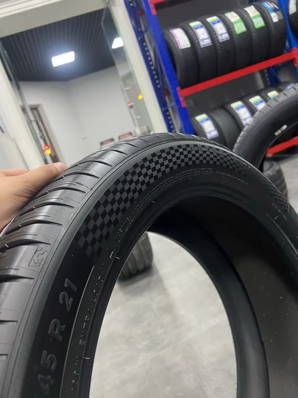 Shini balon Michelin Мишлен 265/45 21 Pilot Sport 4 SUV Acoustic 6 Shini balon Michelin Мишлен 265/45 21 Pilot Sport 4 SUV Acoustic 6