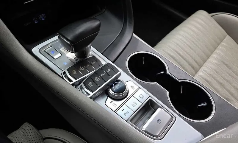 Genesis G70 2.0T 5 Genesis G70 2.0T 5