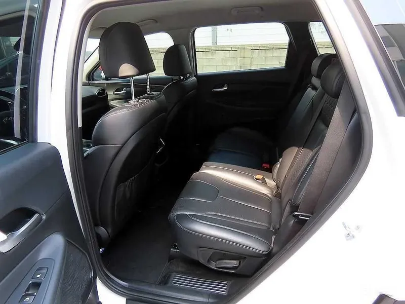 Hyundai SantaFe 2.0 Turbo, 4WD 7 Hyundai SantaFe 2.0 Turbo, 4WD 7