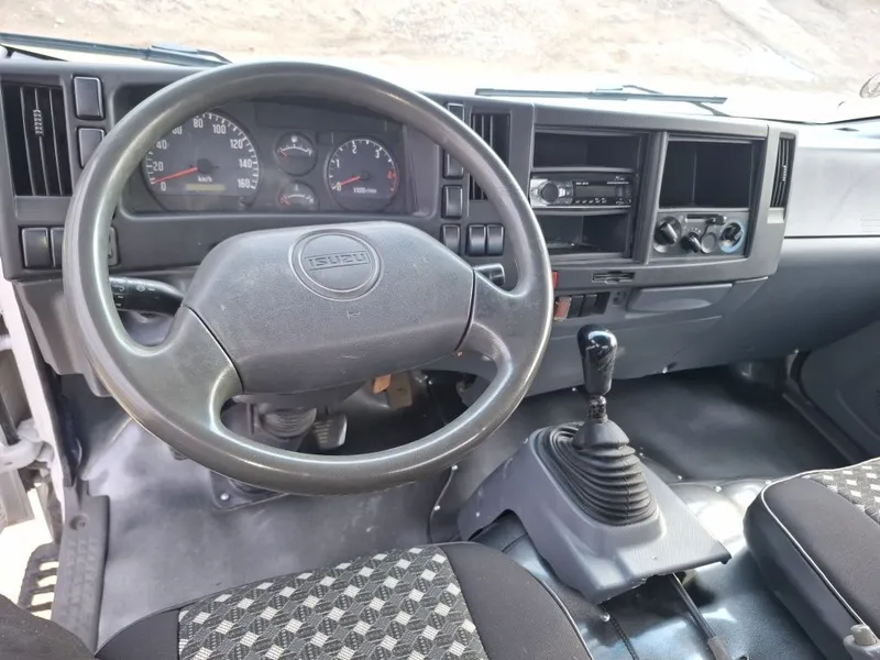 Isuzu suv tashuvchi — фото 4