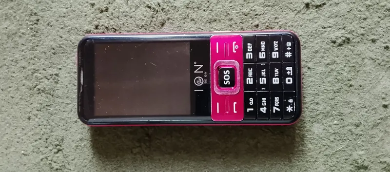 Odiy telefonlar sotiladi — фото 2