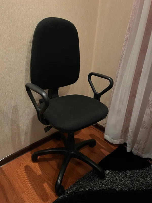 Tokchalar va stul bilan birga ish stoli 3
