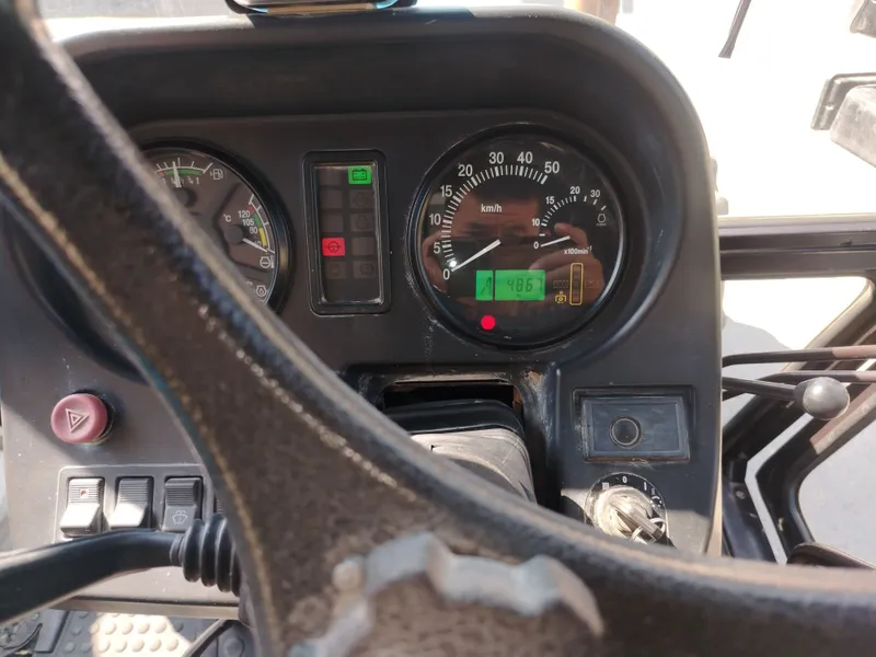 Belarus 1025.2 sotiladi 6