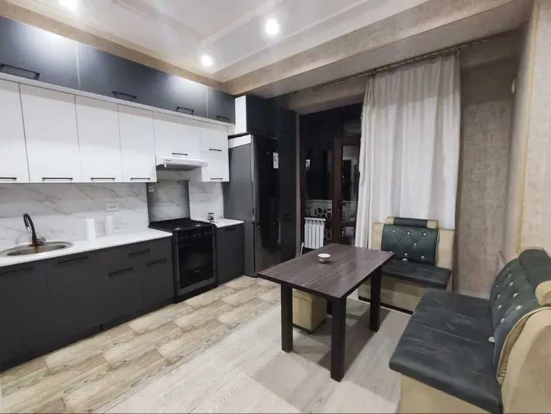 Shoshilinch ijaraga beriladi 2 xonali Korasaroy Almazar siti *N 5