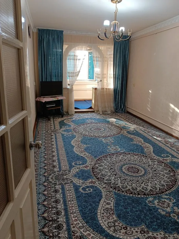 Fargʻona shahri Kaliniskiy massivda 5 etajli uyda3-etaj 3 xonali uy