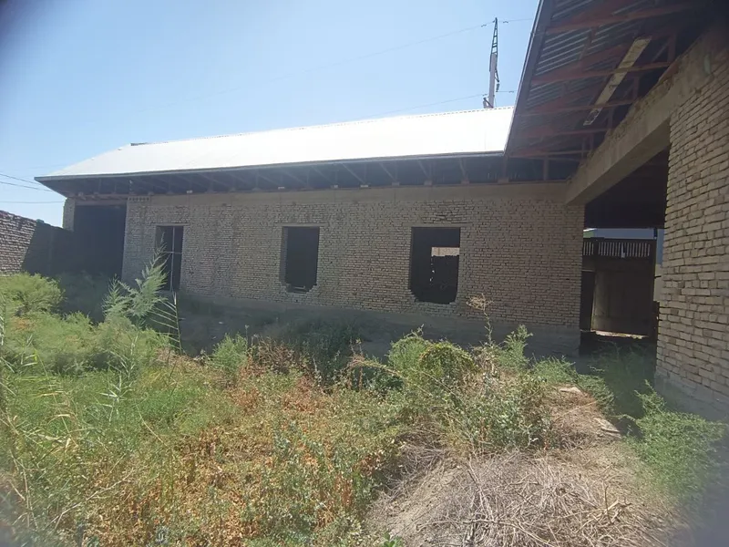 Uy sotiladi İpodrom bozori ketaverishda taxta bazani oldida — фото 2