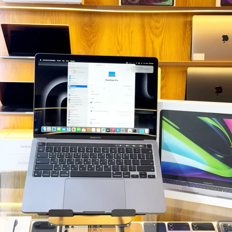 MacBook Pro M2 (2022) 1 MacBook Pro M2 (2022) 1