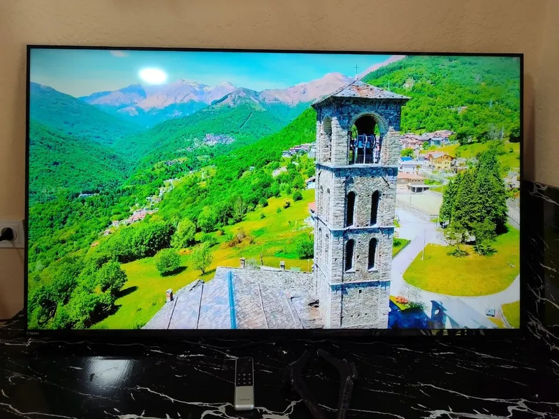 7TECH 55” QLED televizor 3 7TECH 55” QLED televizor 3
