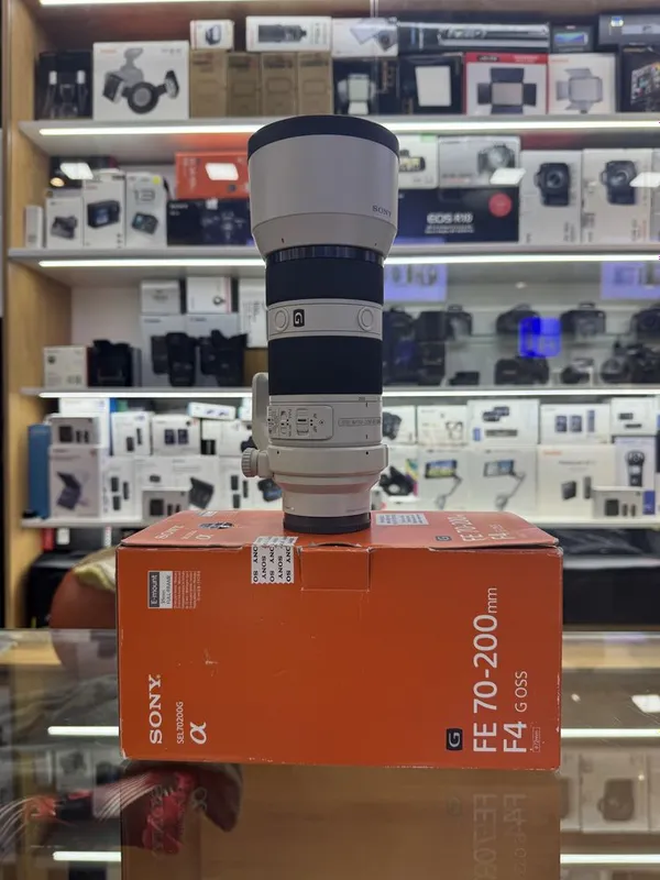 Sony FE 70-200 mm F4 G oss 1