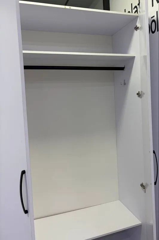 Katta shkaf sotiladi 3 Katta shkaf sotiladi 3