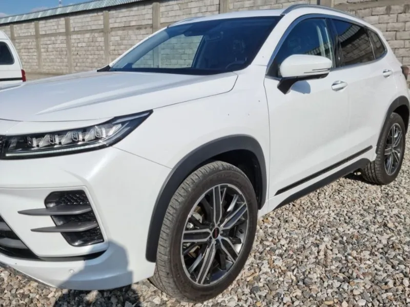 Exeed LX Luxury 2023 yili 18 ming km