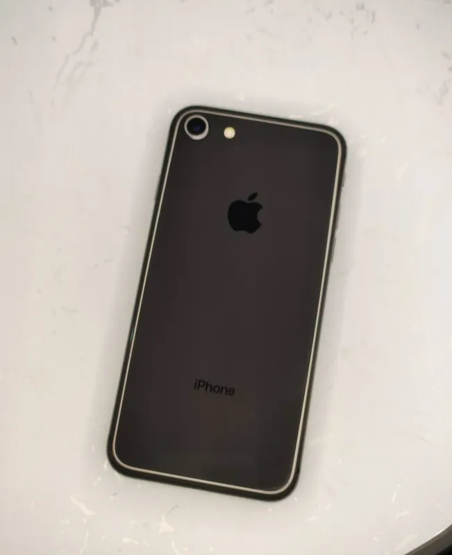 iPhone 8