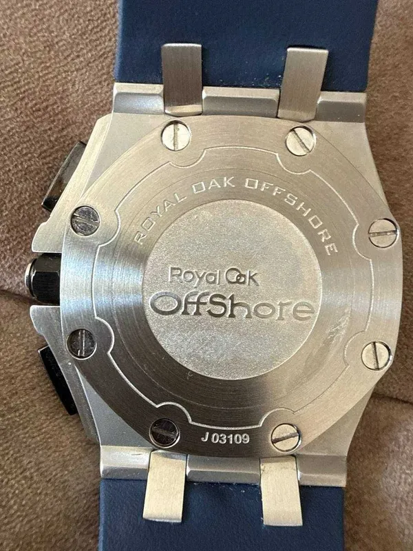 Соат сотилади ROYAL OAKOFFSHORE J03109 2 Соат сотилади ROYAL OAKOFFSHORE J03109 2