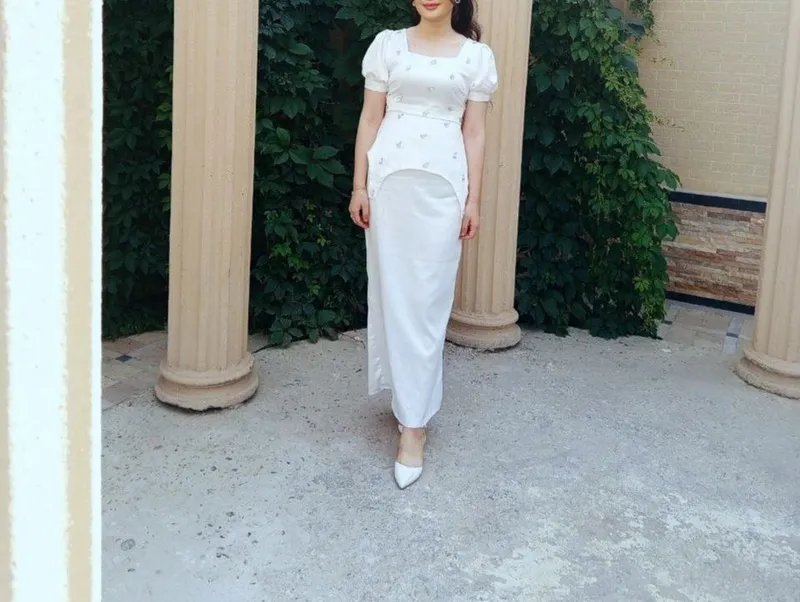 To'y va bayramlar uchun elegant ko'ylak