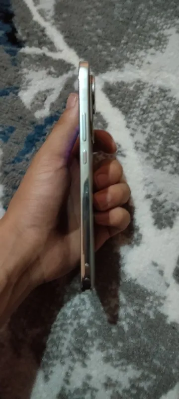 Huawei Nova 13 yengi olganmga 5 kun boldi pul zarurligi uchun sotvomma 4