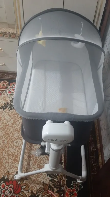 Продаётся коляска и кроватка и ходунок — фото 1 Продаётся коляска и кроватка и ходунок — фото 1