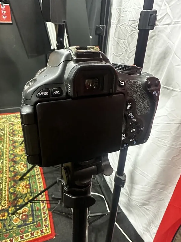 Canon EOS 600D camera хорошем состояние! — фото 3
