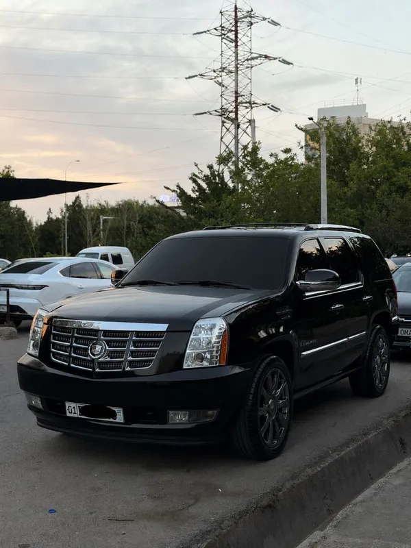 Cadillac Escalade 6.3 Ideal 2007 Сотилади — фото 1