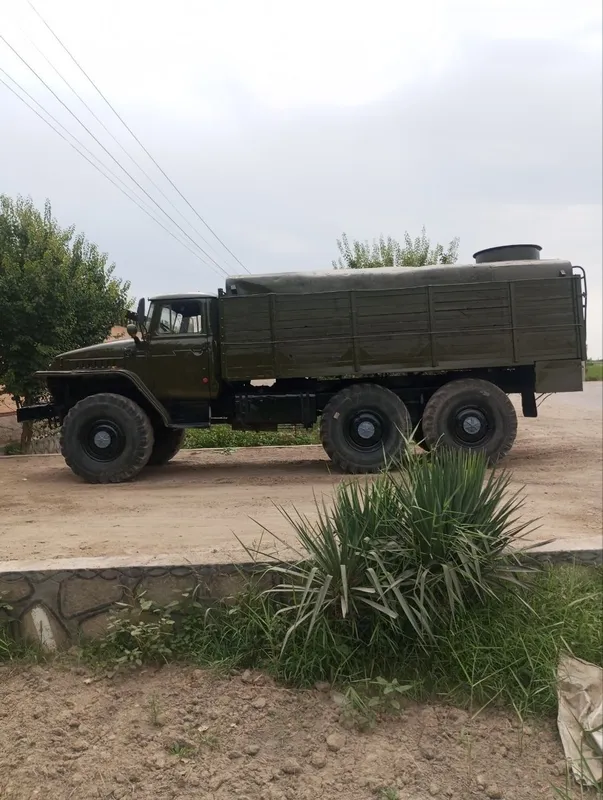 Ural 375 yili 1983 xolati alo 4