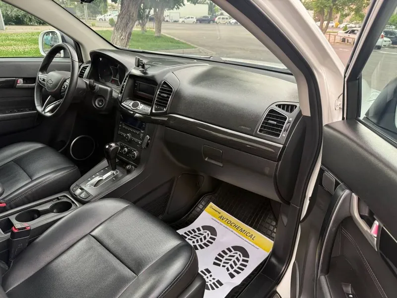 Продаётся Chevrolet Captiva 3L Год 2015 — фото 6