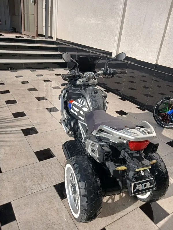 Motoskl sotiladi 5 Motoskl sotiladi 5