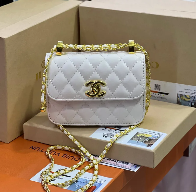 Chanel sumka 1 Chanel sumka 1