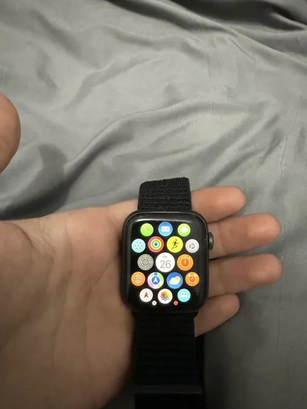 apple watch 6 74% qora remeshog zaryatchik yoq — фото 1
