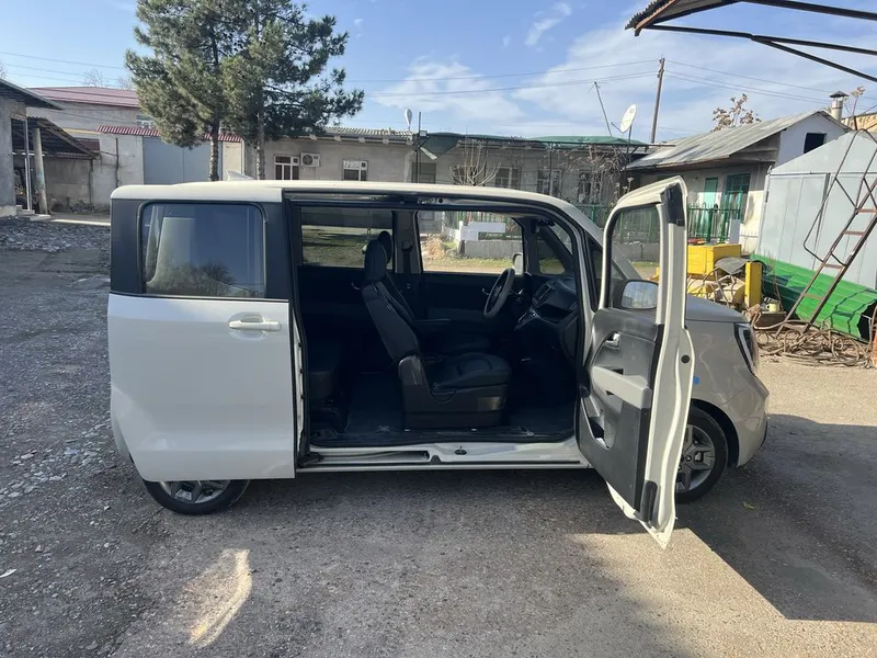 Kia ray sotiladi holati alo benzin motori 1 kub