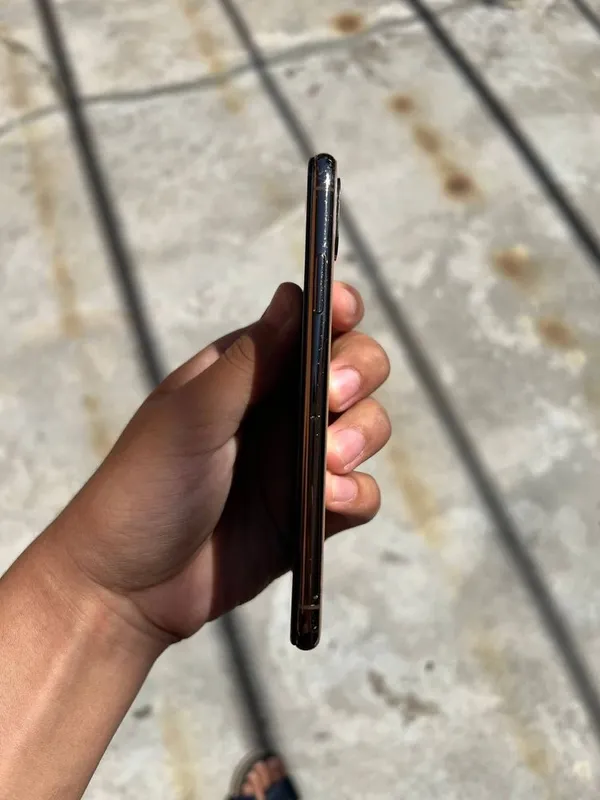iPhone xs 64gb 77% yomkost — фото 2