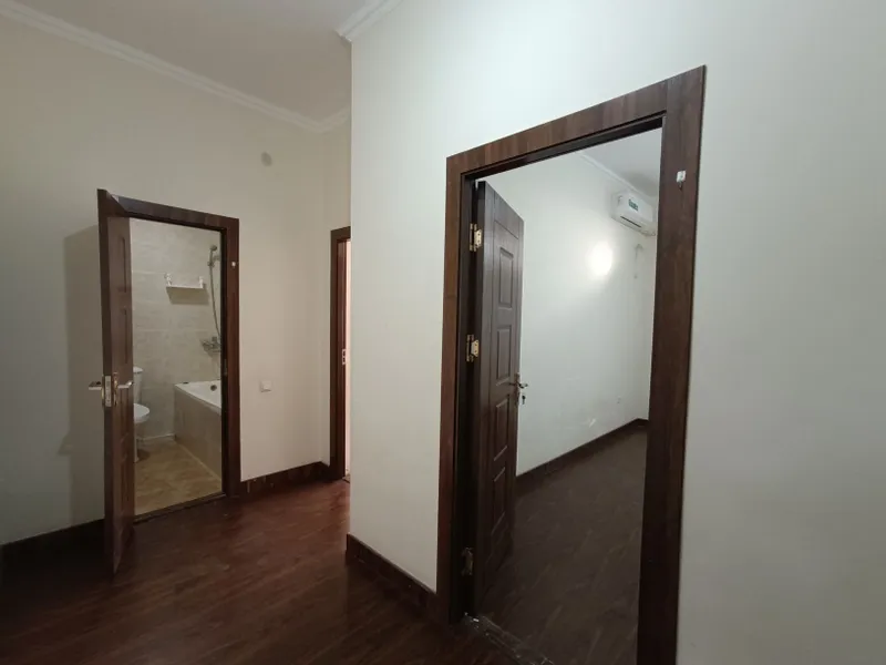 1/4/5 сотилади 41м² 4