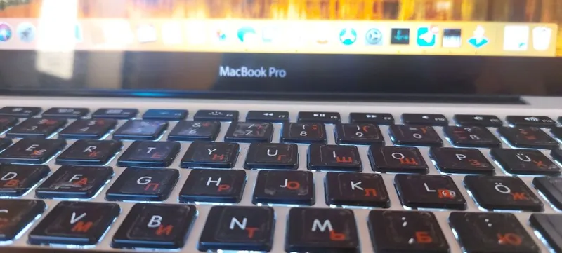 Macbook Pro yil 2012 — фото 2