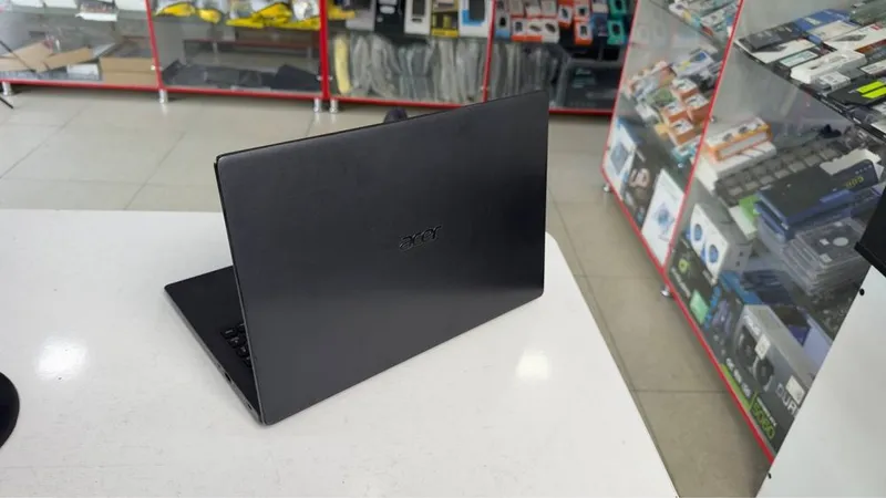 Acer office Noutbuk seleron N4020 DDR4 4/500 hdd holati yaxshi — фото 4