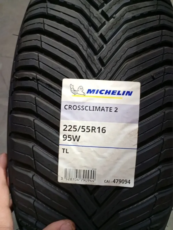 Balon shina Michelin 195/60/ 15->CROSSCLIMATE2 3 pilot sport45 primacy 5 Balon shina Michelin 195/60/ 15->CROSSCLIMATE2 3 pilot sport45 primacy 5