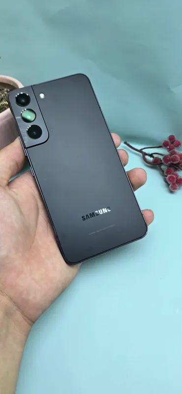 Samsung S22 5G 1