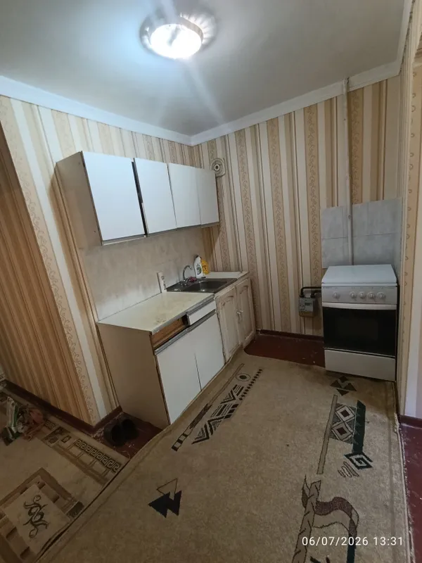 2 xona 2 etaj kvartira sotiladi. Manzil 13-maktab 5