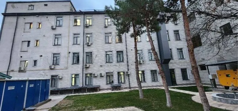 Миробод Скверад Здание 25.сотка 4210 квадрат