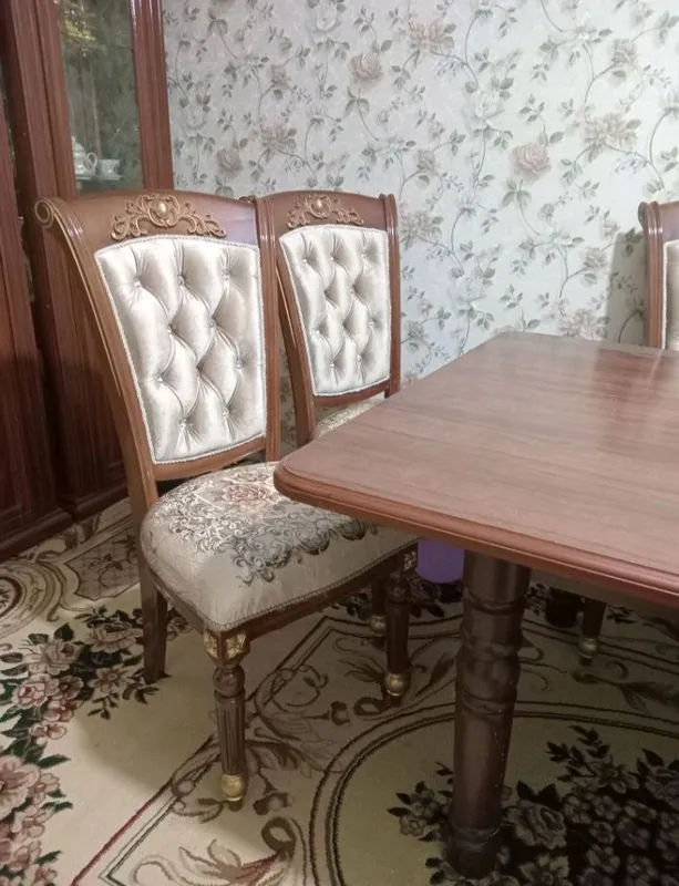 мехмонхона стол ва стуллари — фото 1