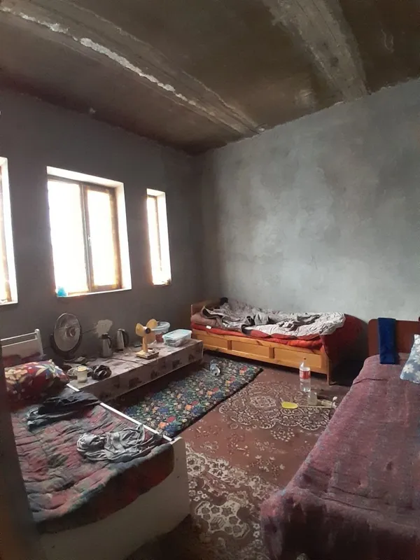 Bektemir tumani 2 etajlik katej 3