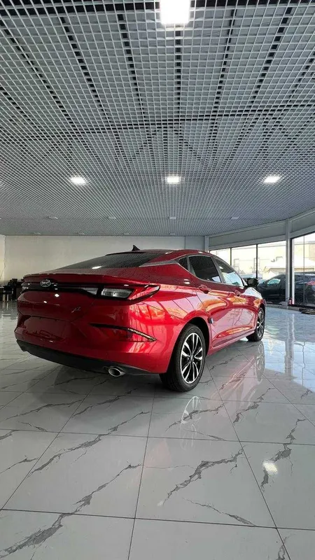Sotuvda Jac j7 1.5Turbo liftbek (Новый) — фото 3