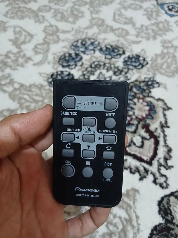 Pioneer pult sotiladi 1 Pioneer pult sotiladi 1