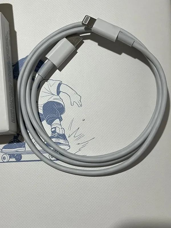 Iphone orginal zaryatnik USB-C cable (1m) 3 Iphone orginal zaryatnik USB-C cable (1m) 3