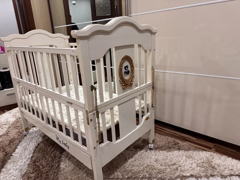 Продам детскую кроватку